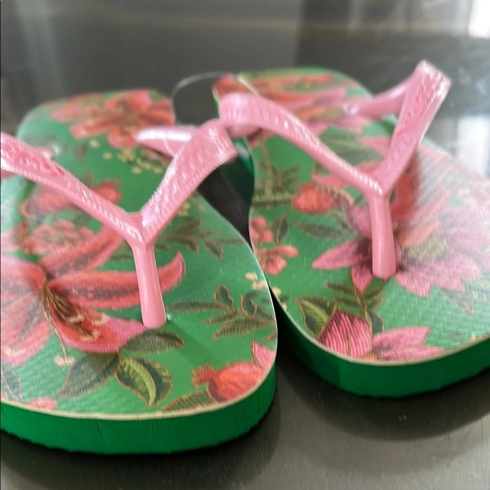 Havaianas Green and Pink Floral Sandals. Brand New - Picture 1 of 3